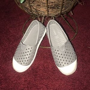 Boys Old Navy Crocs 🔥🔥